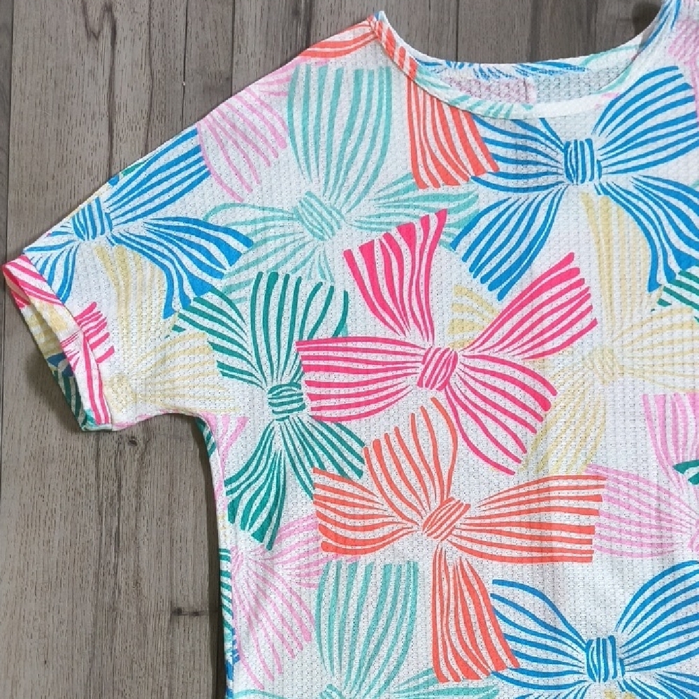 Colorful Bow Pattern Top - Picture 2 of 6
